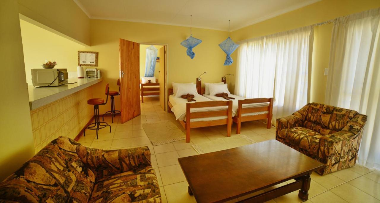 Brandberg Rest Camp Hotel Uis Esterno foto