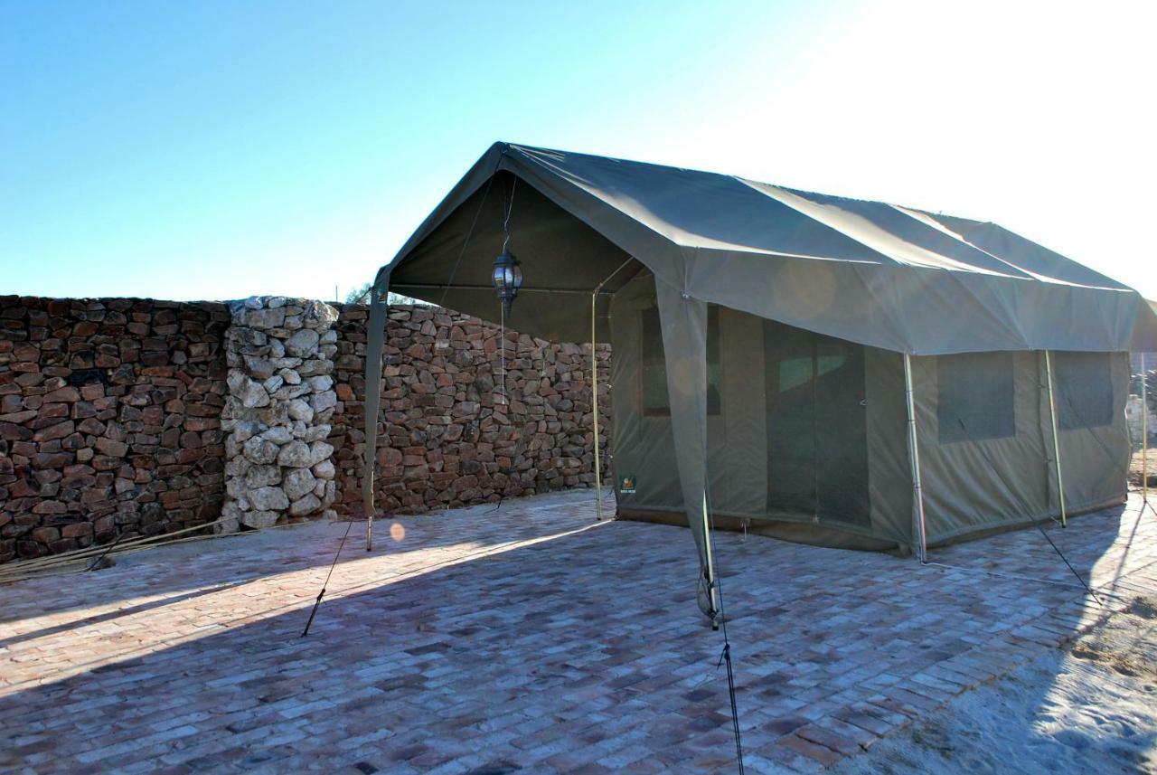 Brandberg Rest Camp Hotel Uis Esterno foto